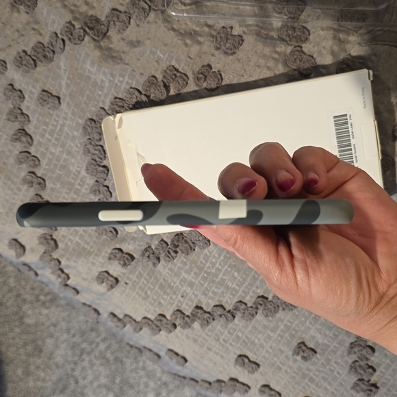 Supreme iPhone 11 Pro Case - Picture 8 of 9